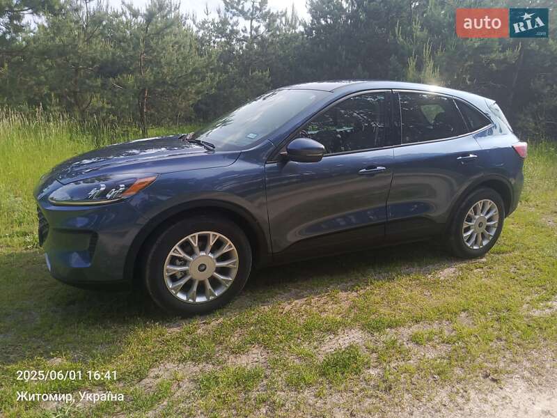 Внедорожник / Кроссовер Ford Escape 2020 в Житомире