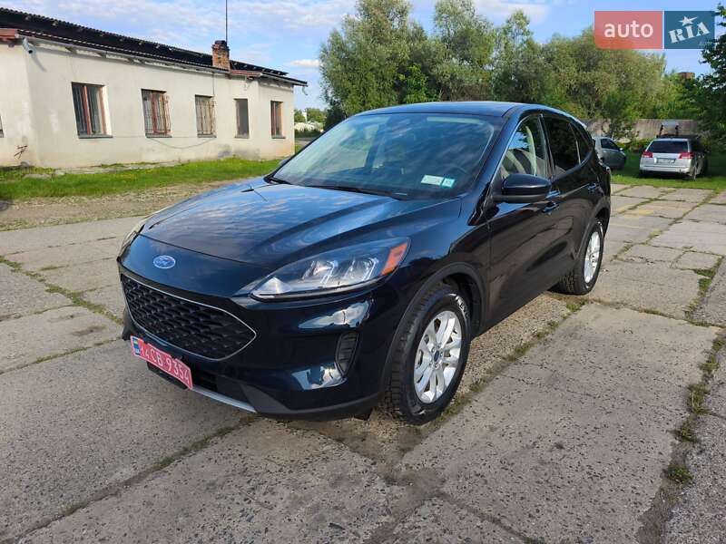Внедорожник / Кроссовер Ford Escape 2021 в Стрые