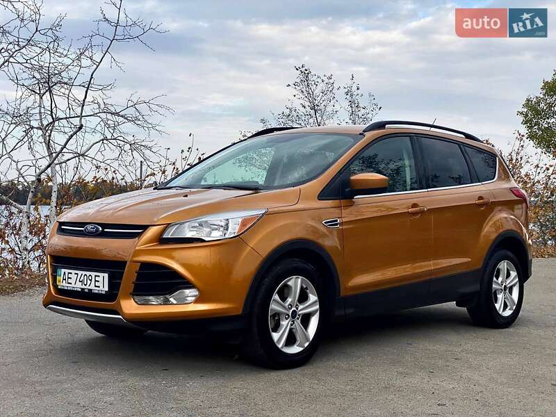 Позашляховик / Кросовер Ford Escape 2015 в Дніпрі Позашляховик / Кросовер Ford Escape 2015 в Дніпрі