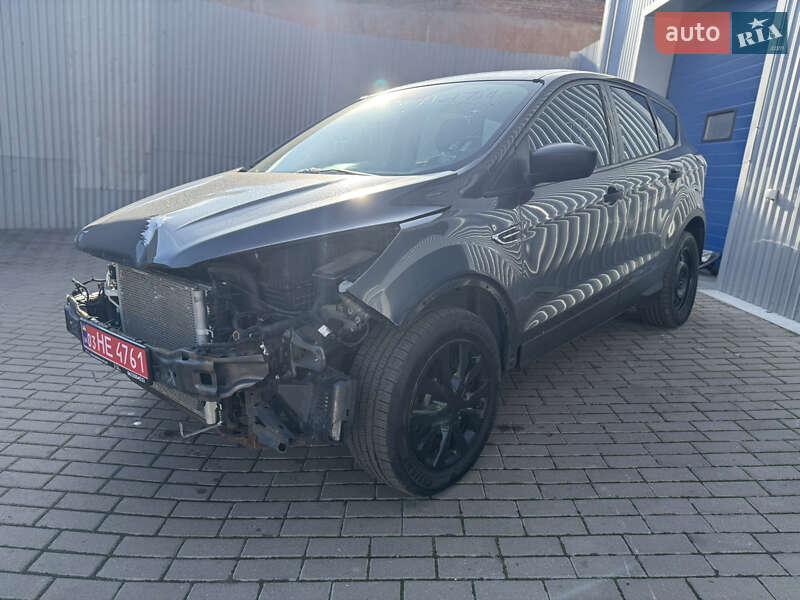 Внедорожник / Кроссовер Ford Escape 2017 в Ровно