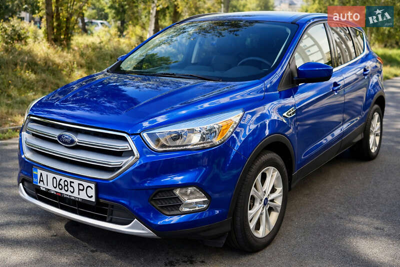 Внедорожник / Кроссовер Ford Escape 2018 в Вышгороде