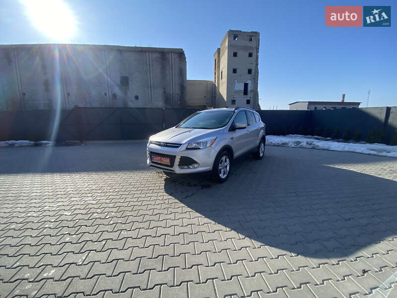 Внедорожник / Кроссовер Ford Escape 2016 в Дубно
