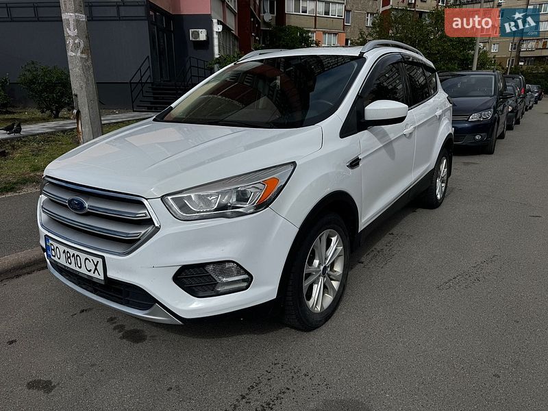 Внедорожник / Кроссовер Ford Escape 2018 в Киеве