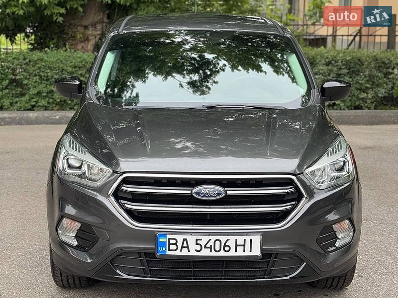 Внедорожник / Кроссовер Ford Escape 2018 в Кропивницком