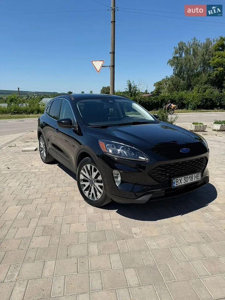 Ford Escape 2022 photo 3