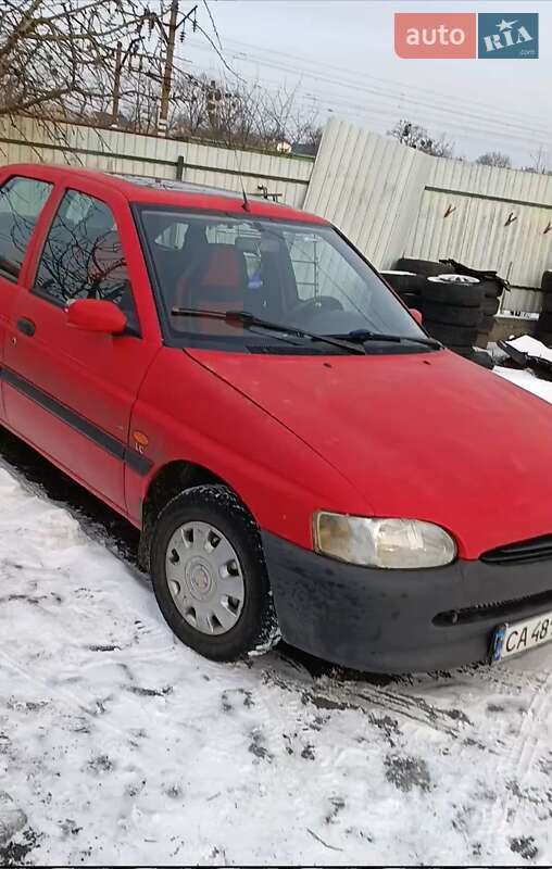 Седан Ford Escort 1995 в Смеле