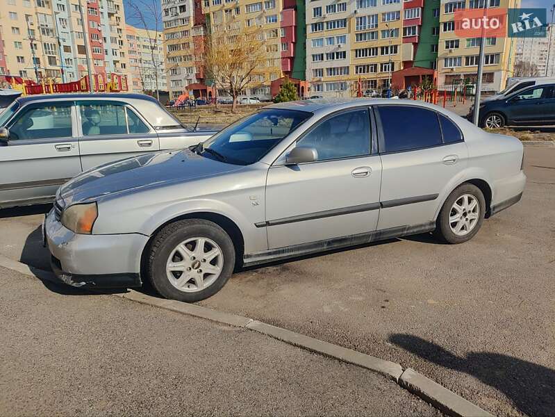 Седан Chevrolet Evanda 2005 в Харькове