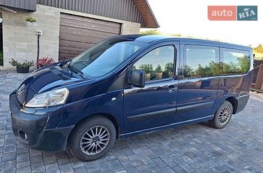 Мінівен Peugeot Expert 2008 в Рівному