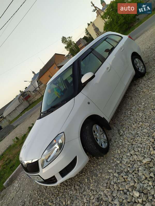 Универсал Skoda Fabia 2014 в Тернополе