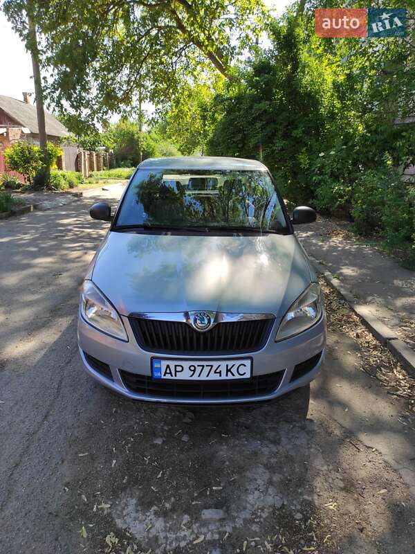 Хэтчбек Skoda Fabia 2010 в Запорожье