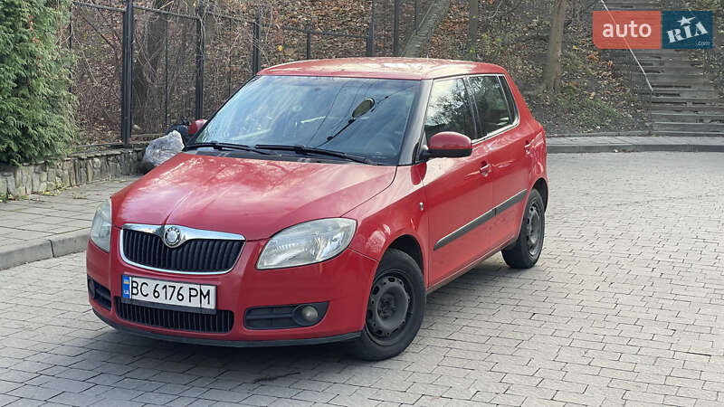 Хэтчбек Skoda Fabia 2009 в Львове