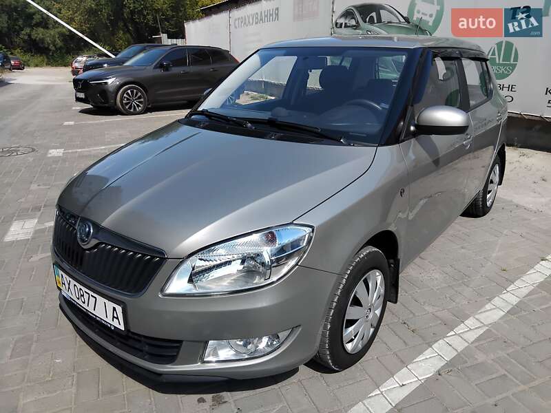 Хэтчбек Skoda Fabia 2013 в Днепре Хэтчбек Skoda Fabia 2013 в Днепре