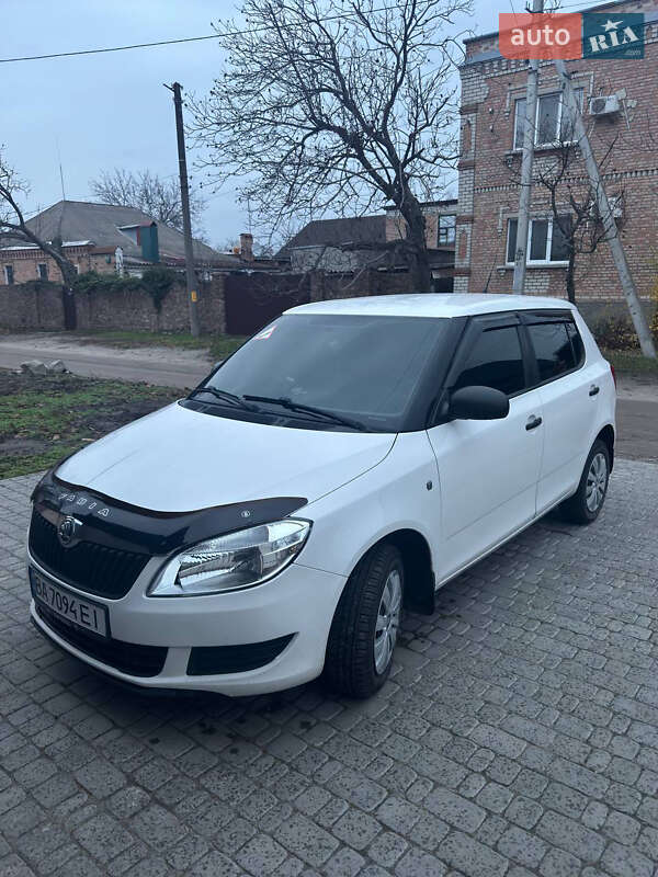 Хэтчбек Skoda Fabia 2014 в Кропивницком