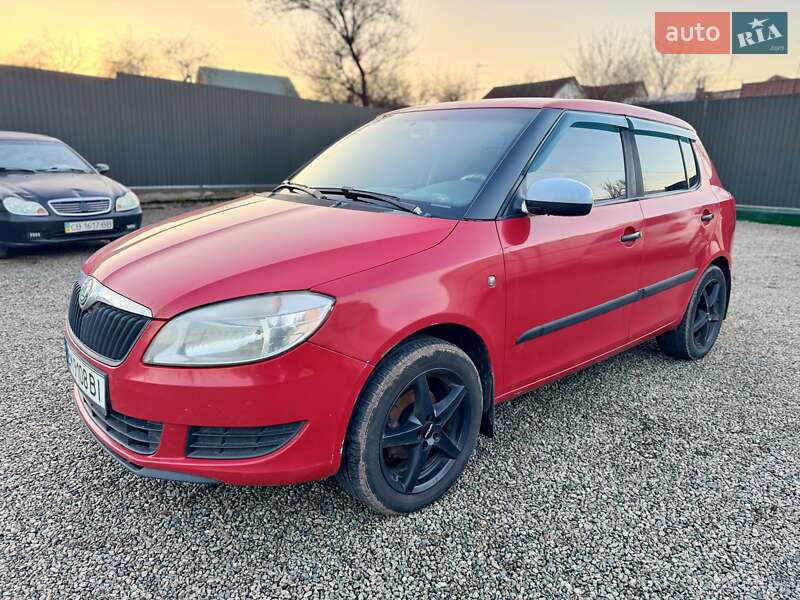 Хэтчбек Skoda Fabia 2011 в Сумах Хэтчбек Skoda Fabia 2011 в Сумах