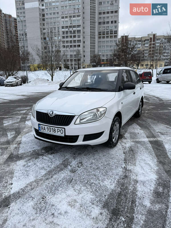 Хэтчбек Skoda Fabia 2014 в Киеве