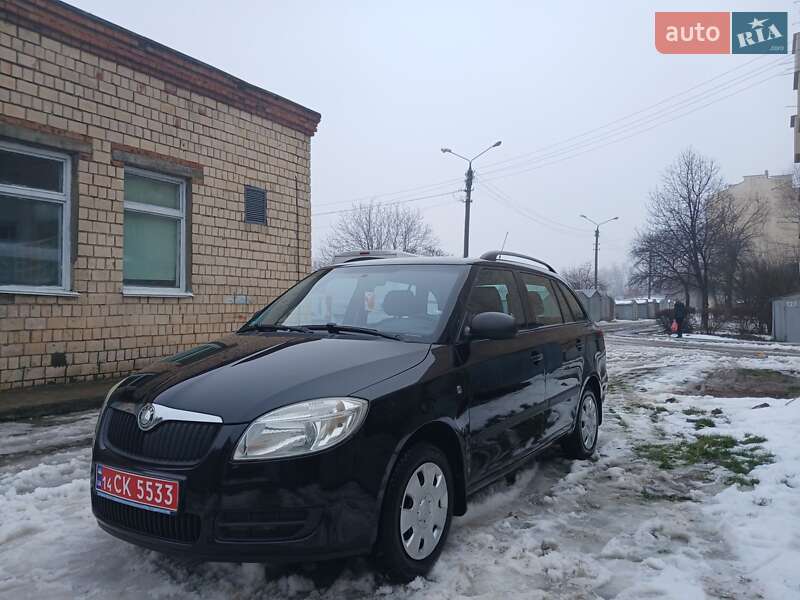 Универсал Skoda Fabia 2009 в Черновцах