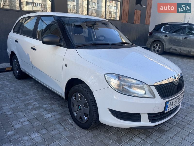 Універсал Skoda Fabia 2014 в Києві