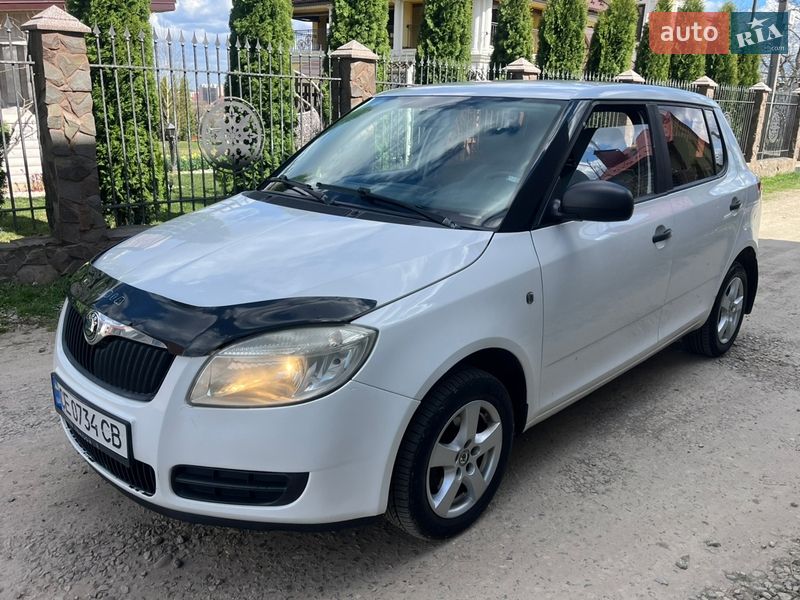 Хэтчбек Skoda Fabia 2009 в Черновцах