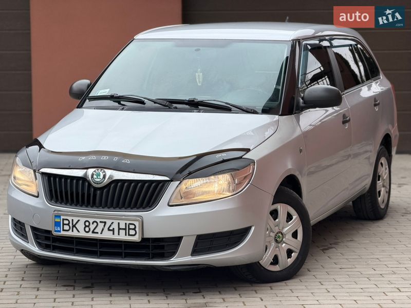 Универсал Skoda Fabia 2010 в Ровно