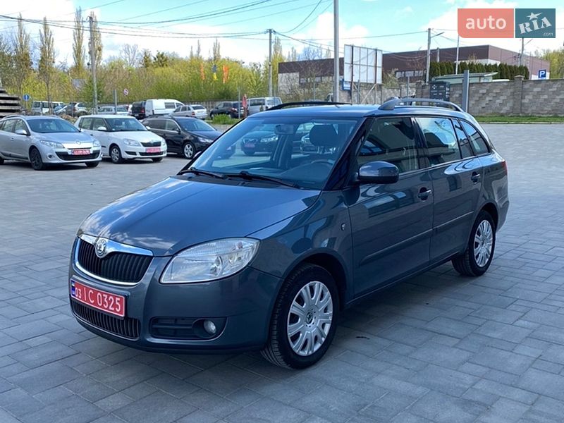 Універсал Skoda Fabia 2009 в Рівному