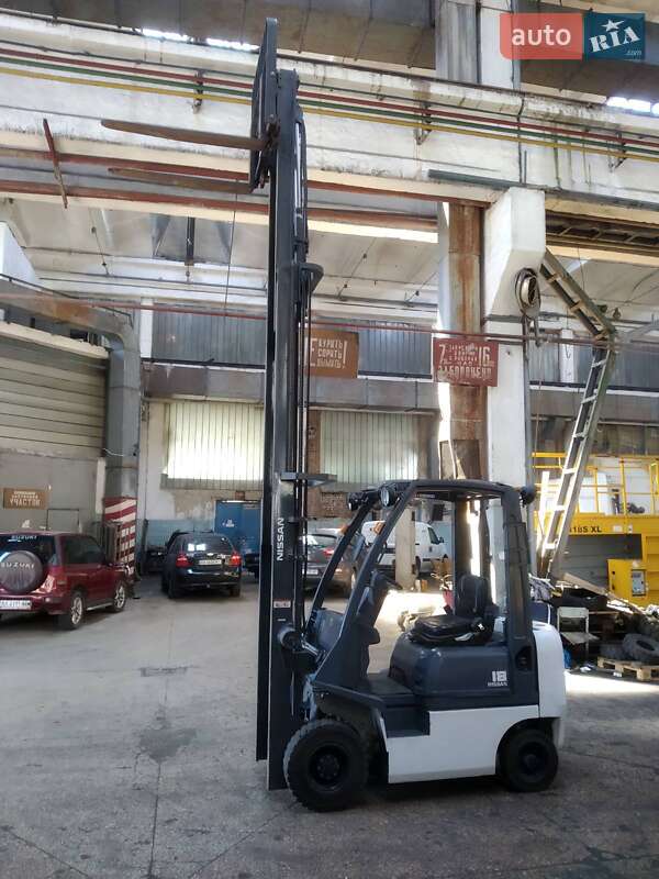 Вилочный погрузчик Nissan FD 2008 в Киеве