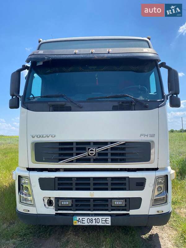 Зерновоз Volvo FH 12 2005 в Днепре Зерновоз Volvo FH 12 2005 в Днепре
