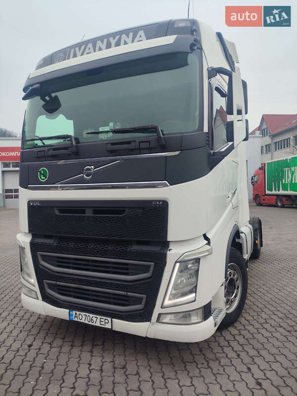Тягач Volvo FH 13 2015 в Межгорье Тягач Volvo FH 13 2015 в Межгорье