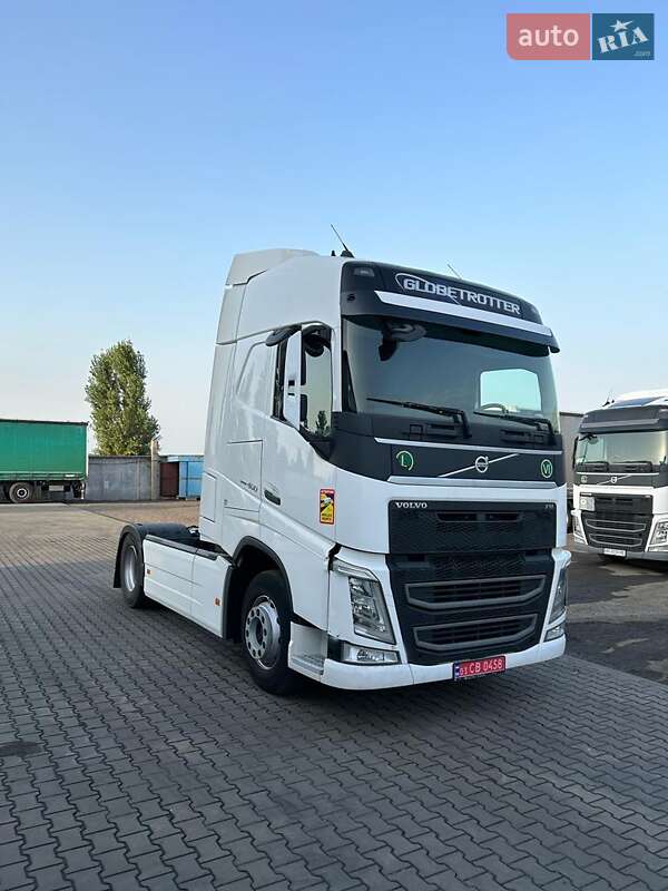 Тягач Volvo FH 13 2015 в Луцке Тягач Volvo FH 13 2015 в Луцке