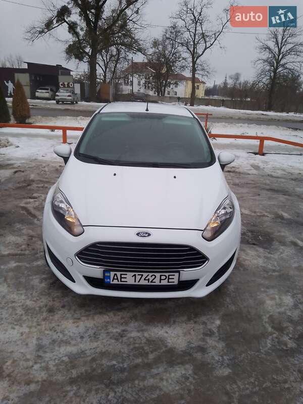 Хэтчбек Ford Fiesta 2013 в Днепре