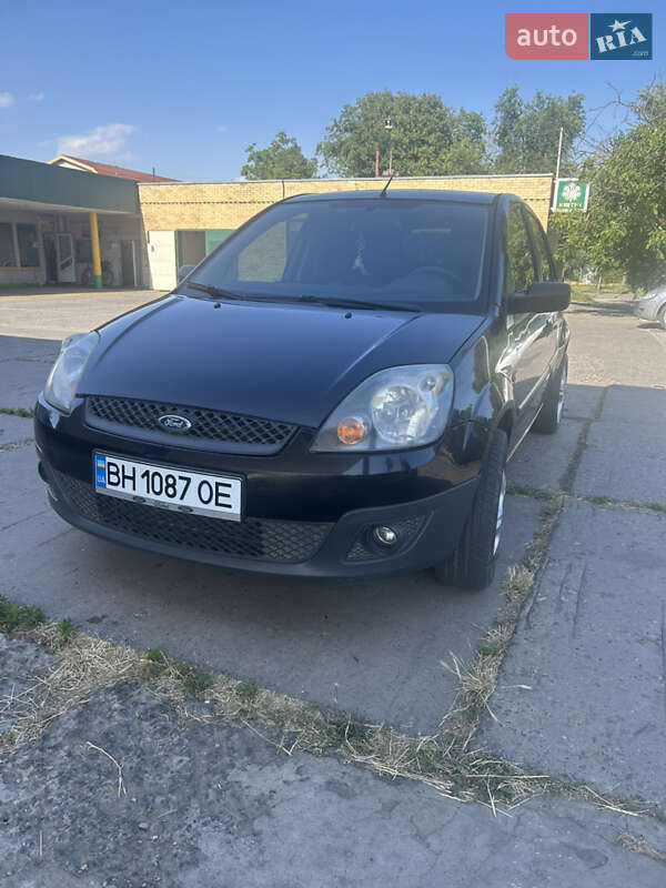 Хэтчбек Ford Fiesta 2008 в Измаиле Хэтчбек Ford Fiesta 2008 в Измаиле