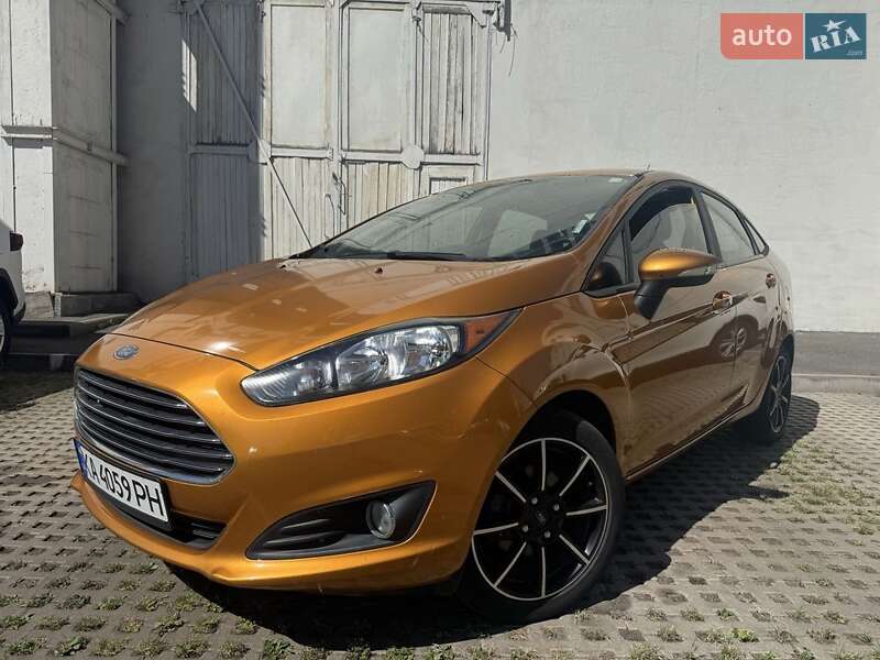 Седан Ford Fiesta 2015 в Киеве