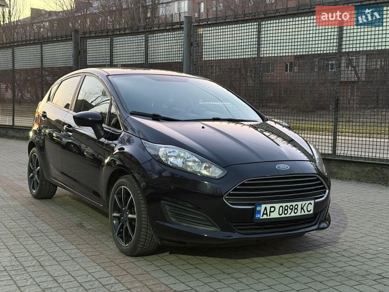 Хэтчбек Ford Fiesta 2017 в Запорожье Хэтчбек Ford Fiesta 2017 в Запорожье