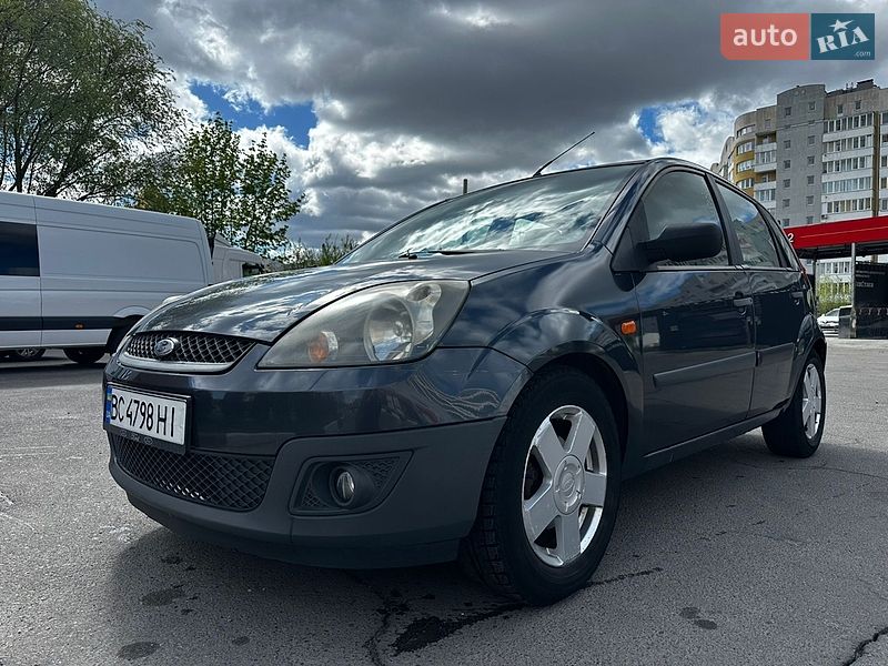 Хэтчбек Ford Fiesta 2008 в Львове