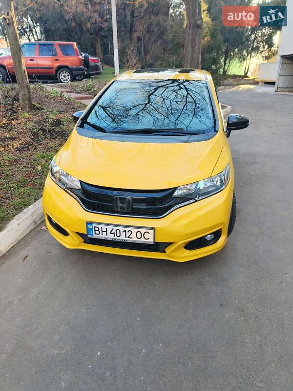 Хэтчбек Honda Fit 2017 в Одессе