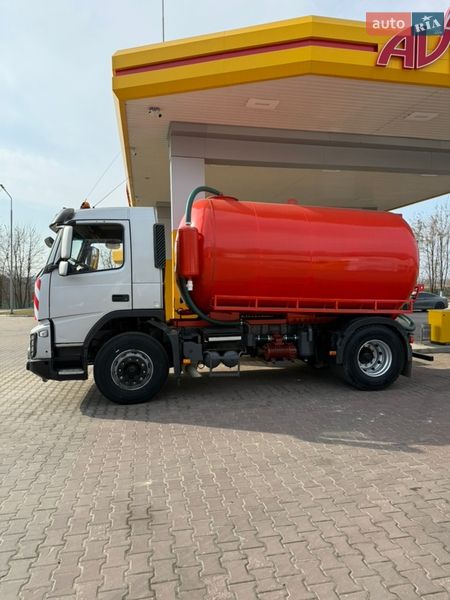Машина ассенизатор (вакуумная) Volvo FM 12 2011 в Луцке