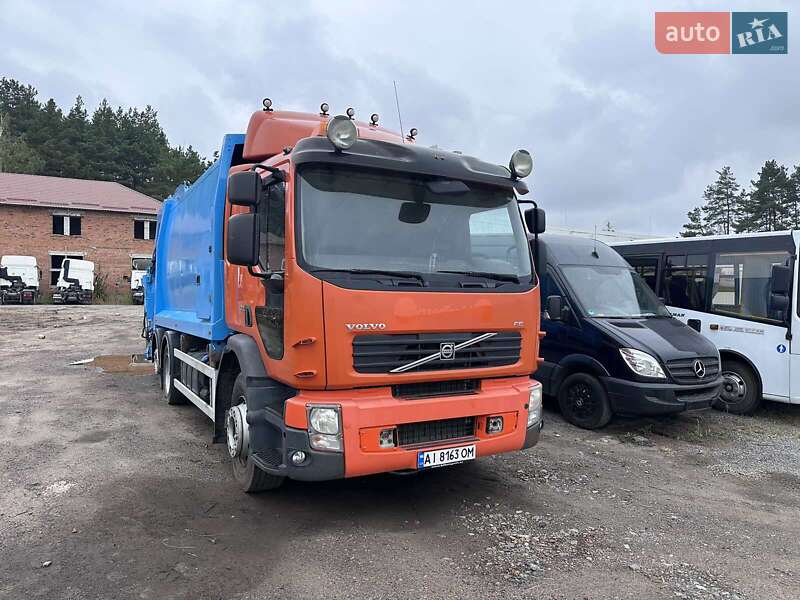 Сміттєвоз Volvo FM 9 2009 в Києві