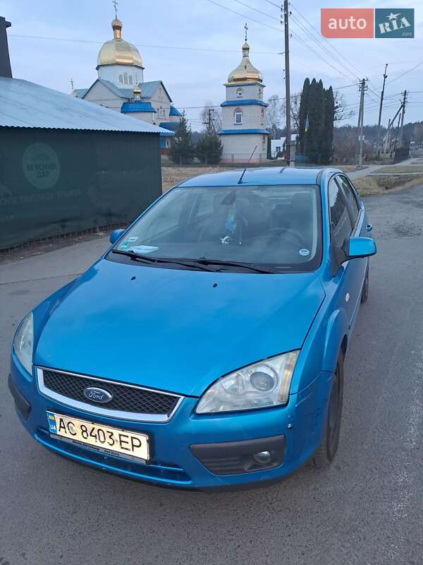 Хэтчбек Ford Focus 2004 в Луцке