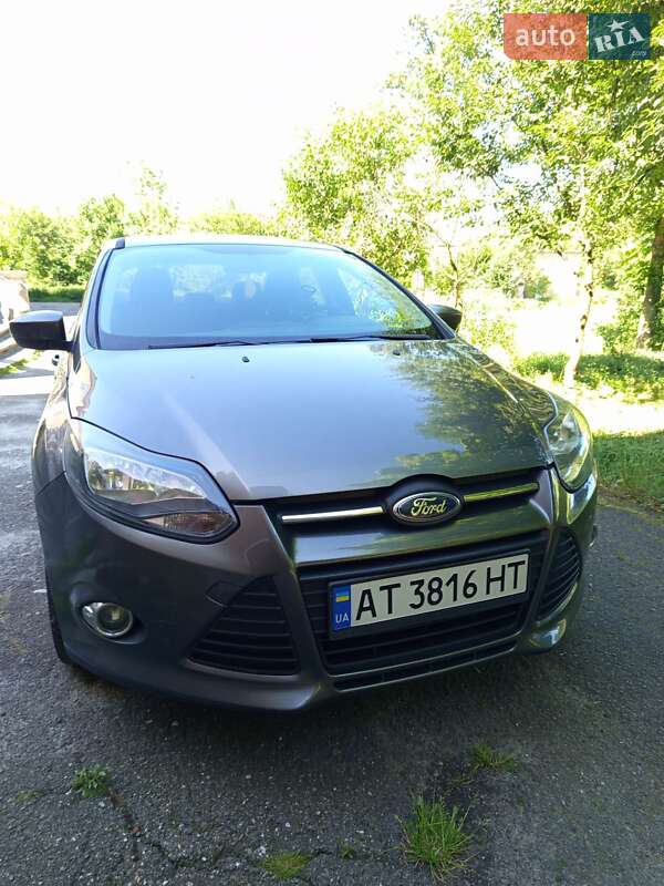 Седан Ford Focus 2011 в Калуше