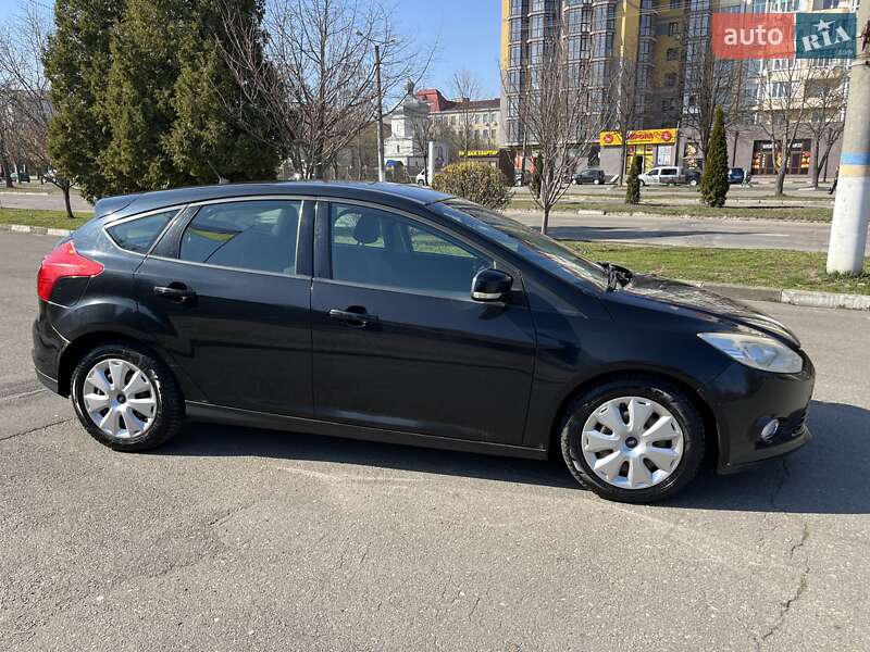 Хэтчбек Ford Focus 2012 в Калуше Хэтчбек Ford Focus 2012 в Калуше