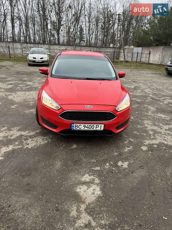 Хэтчбек Ford Focus 2015 в Городке