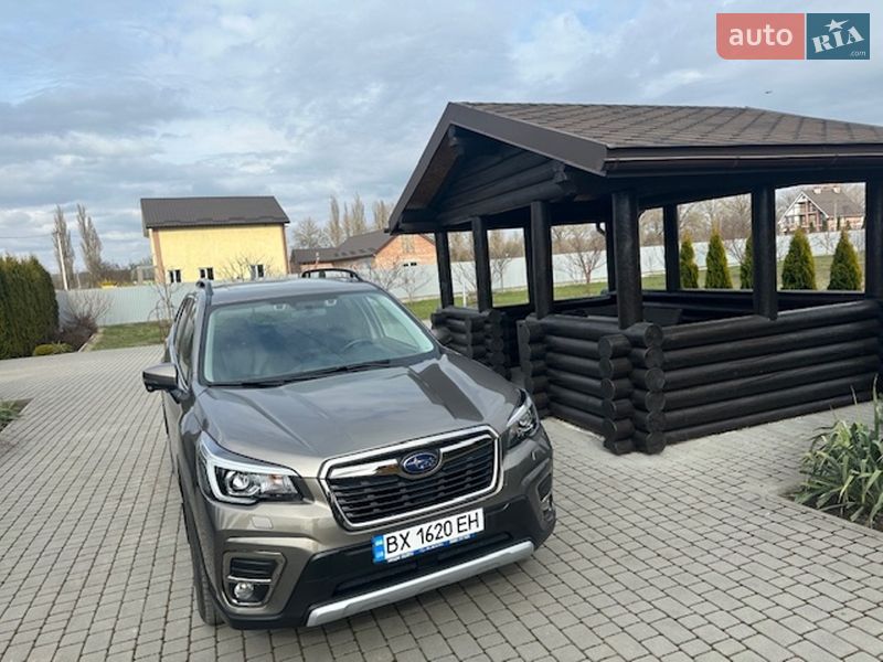 Внедорожник / Кроссовер Subaru Forester 2019 в Хмельницком