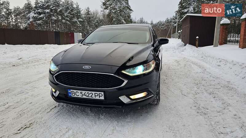 Седан Ford Fusion 2016 в Новояворовске
