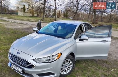Седан Ford Fusion 2017 в Шостці