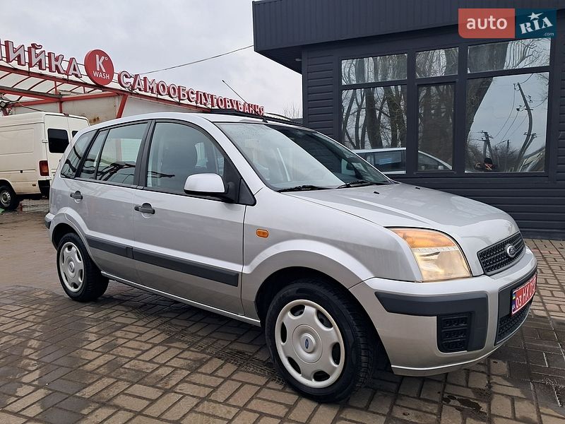 Хэтчбек Ford Fusion 2006 в Прилуках