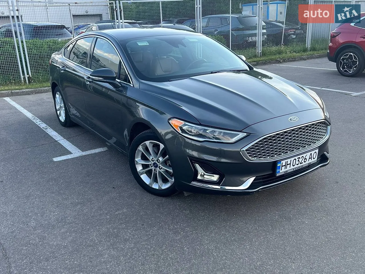 Ford Fusion 2018 photo 2