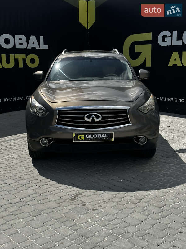 Внедорожник / Кроссовер Infiniti FX 37 2013 в Львове
