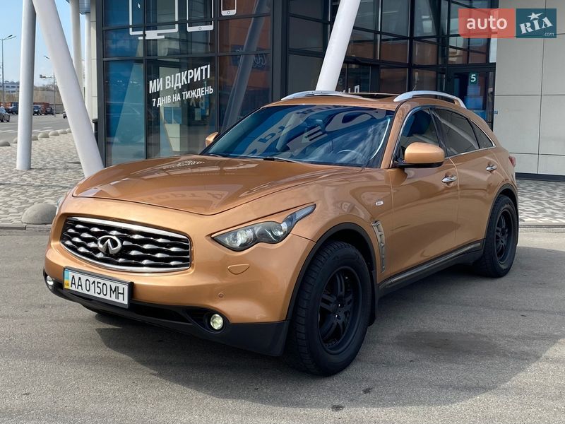 Внедорожник / Кроссовер Infiniti FX 37 2010 в Киеве
