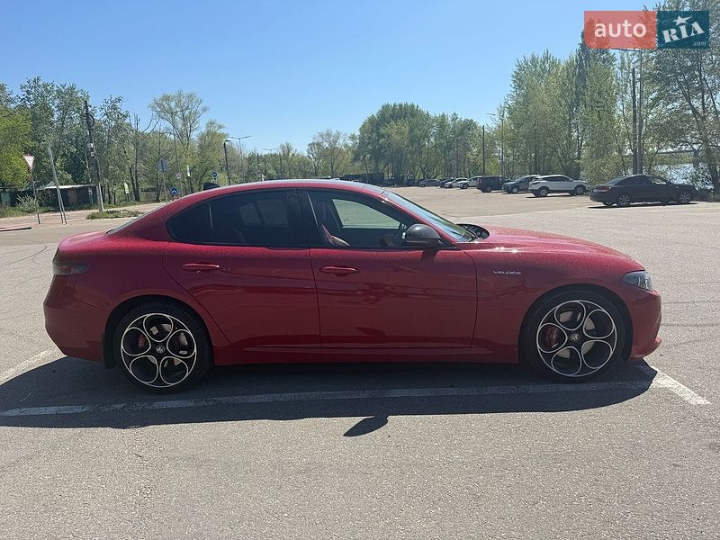 Седан Alfa Romeo Giulia 2024 в Киеве