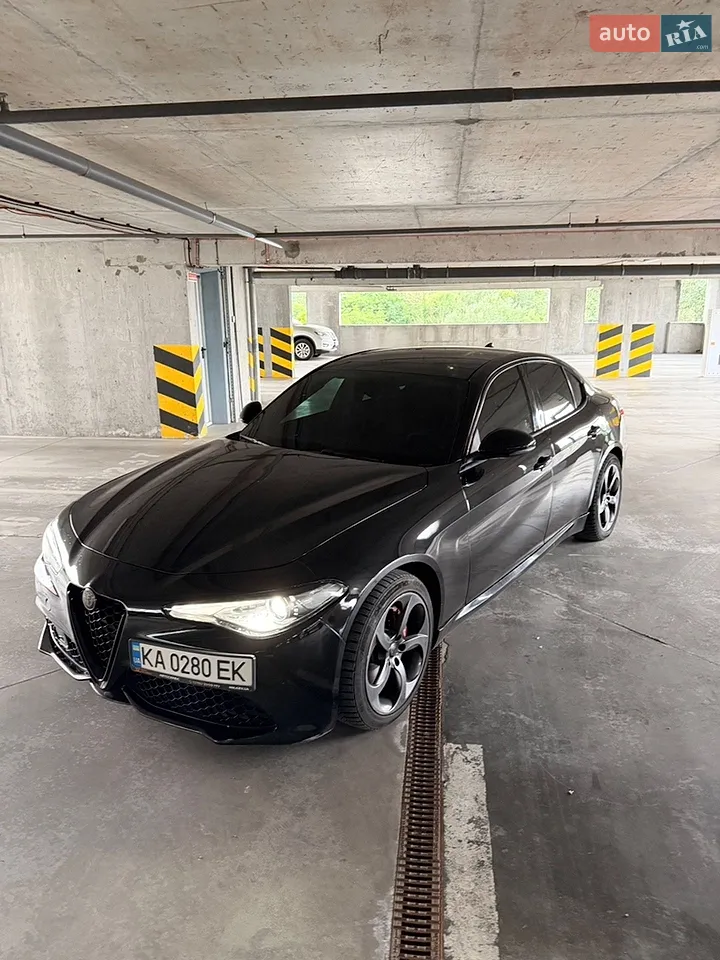 Alfa Romeo Giulia 2017 photo 5