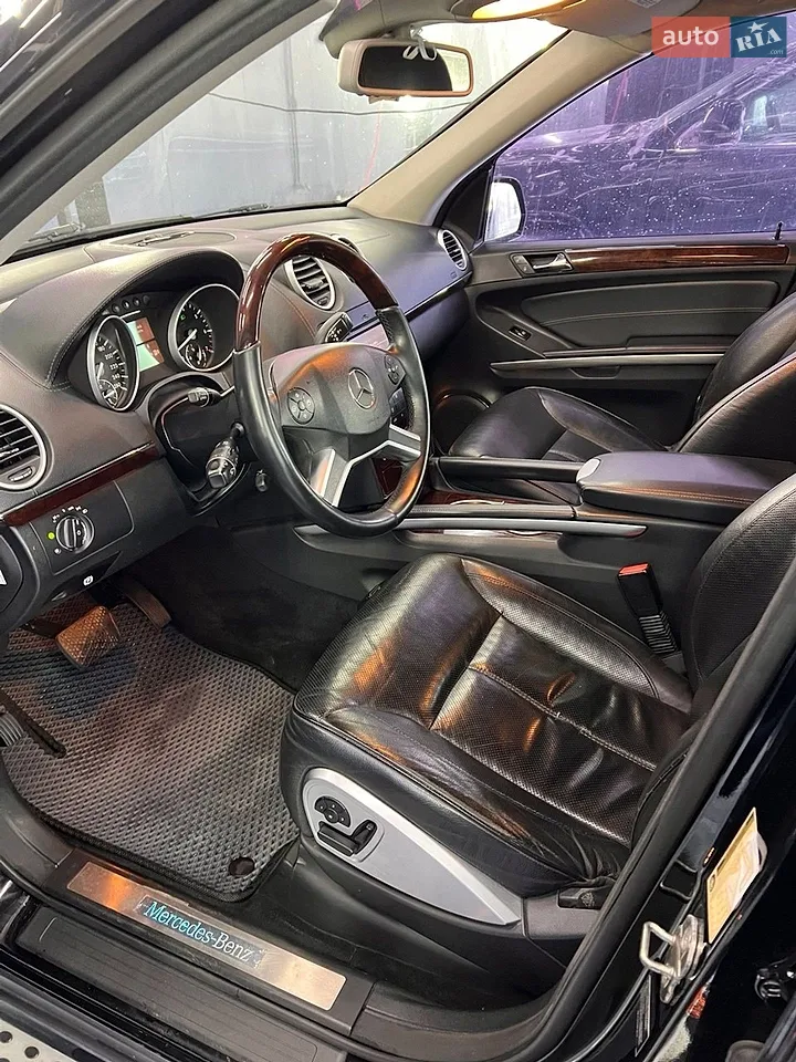 Mercedes-Benz Gl-Class 2010 photo 4